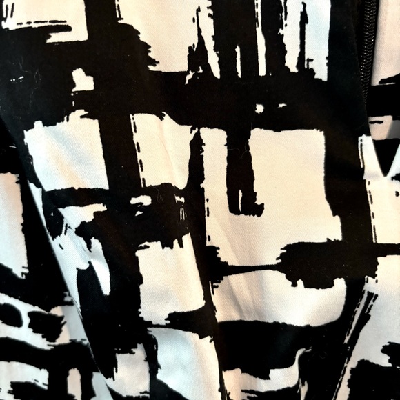 L.N. Studio dress, 12P, black and white print. Cotton and spandex - Picture 3 of 8